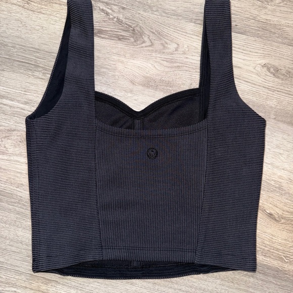 Lululemon Ribbed Active Top in Black - Picture 3 of 5